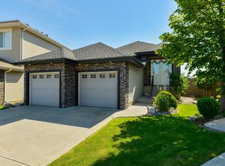 413 Chappelle Dr SW, Edmonton, AB T6W 0Z3