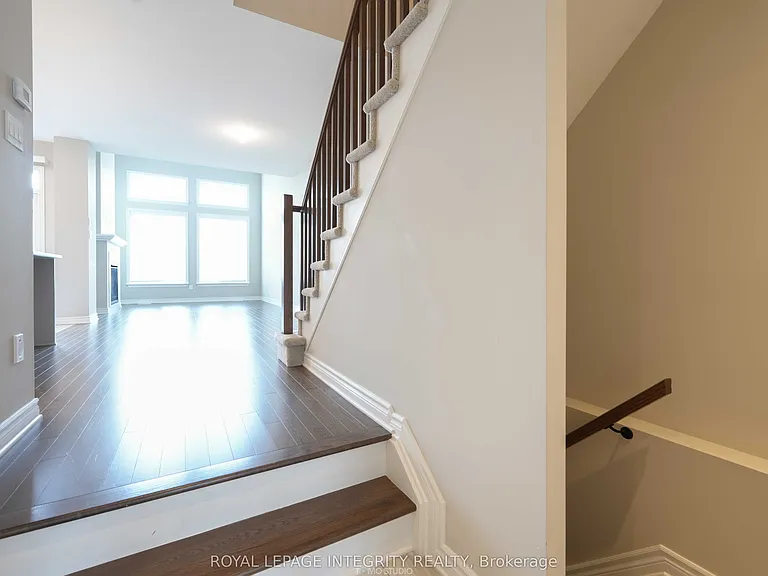 446 Markdale Ter — Photo 5