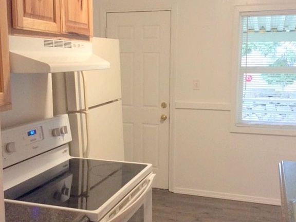 5th image of 24415 Pacific Hwy S APT B
