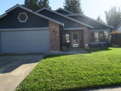 8464 Hollow Oaks Ct, Sacramento, CA, 95828