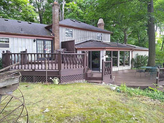 2nd image of 47266 Beechcrest Ct