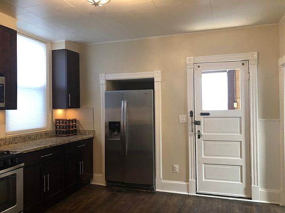 3rd image of 1624 N Cleveland Ave #1