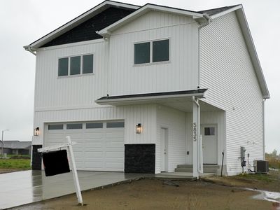 5835 28th Ave SE, Bismarck, ND, 58504