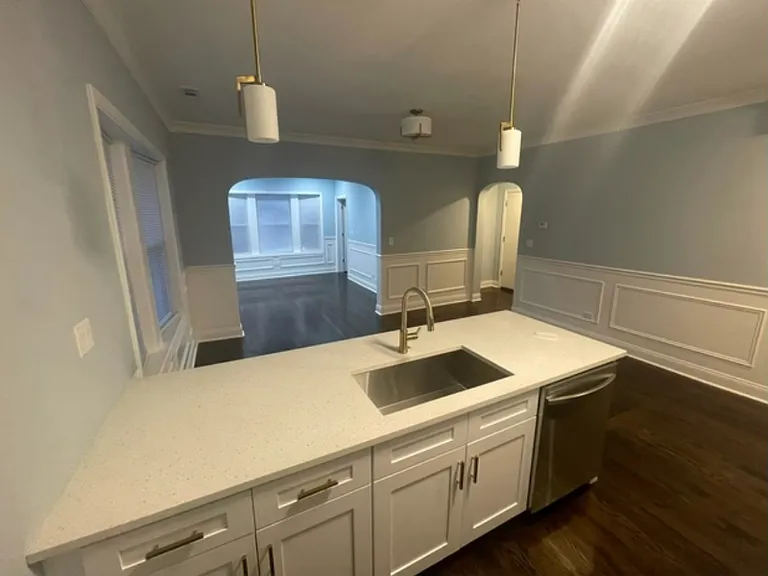 909 N Austin Blvd — Photo 2