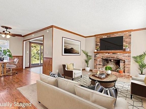 2nd image of 4206 E 115th St