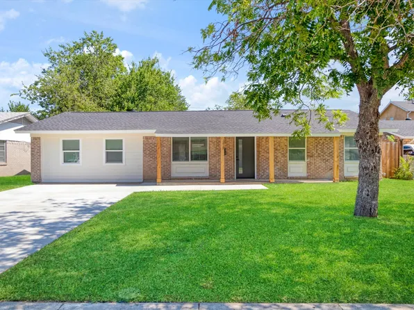 1213 Fairmont St, Irving, TX 75062