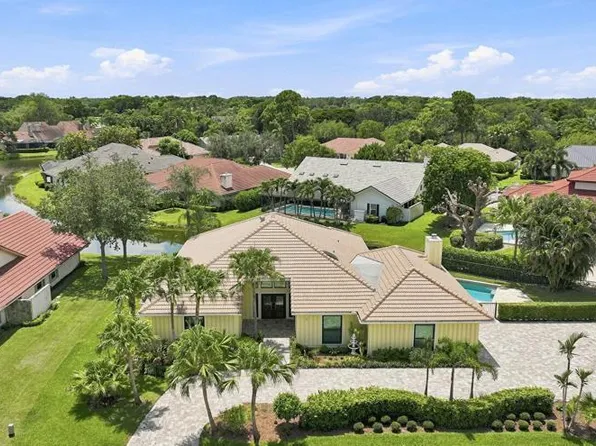 1 Wycliff Rd, Palm Beach Gardens, FL 33418