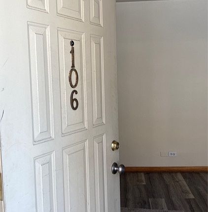 3rd image of 9957 S Cicero Ave #106