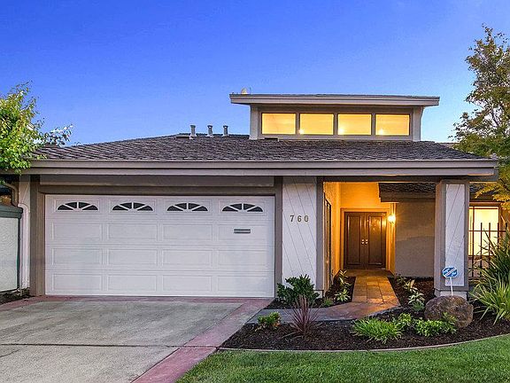 3rd image of 760 Coronado Ln