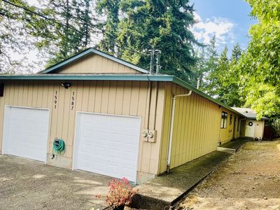 1587 SE Oak Grove Blvd, Milwaukie, OR, 97267