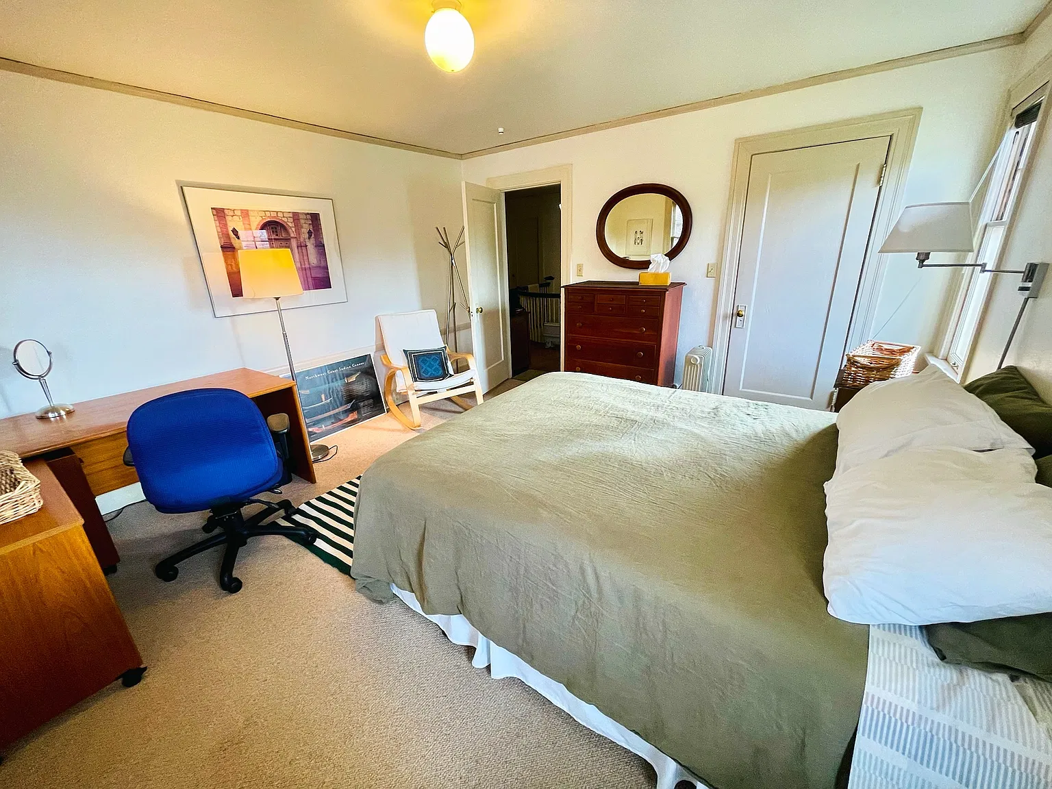 3 bed, 2385 sqft, $1,090 — Photo 2