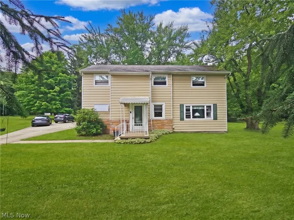 27304 White Rd, Wickliffe, OH 44092