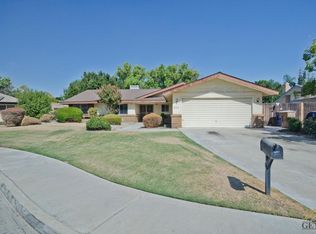 616 Quail Park Ct, Bakersfield, CA 93309