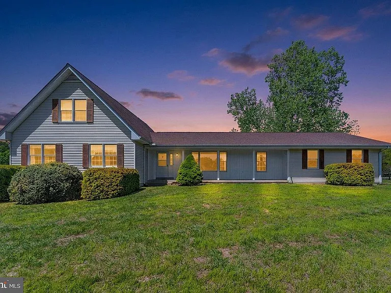 40297 Braddock Rd — Photo 30
