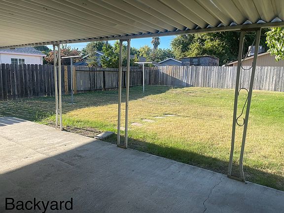 5th image of 2303 Sandalwood Dr