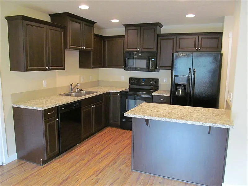 3 Bed 2.5 Bath Townhome Near Vancouver Mall in Walnut Grove Neighborhood — Photo 3