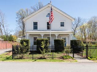 11 Elizabeth St, Red Hook, NY 12571