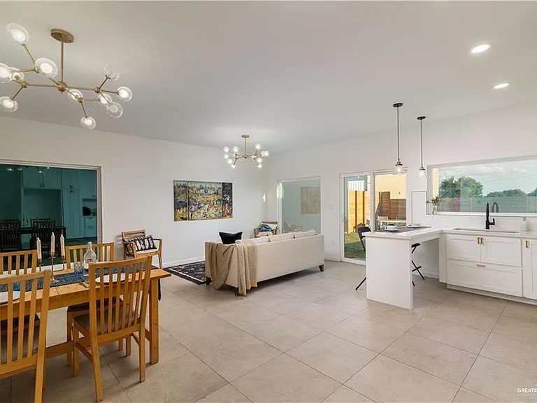 2613 Warbler Ave — Photo 4