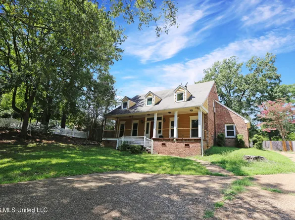 213 Longwood Dr, Clinton, MS 39056
