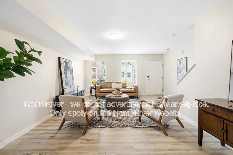 3 bed, 2.0 bath, 1344 sqft, $1,649 — Photo 4