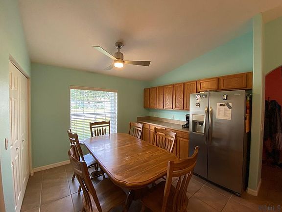 3rd image of 7 Llobell Pl