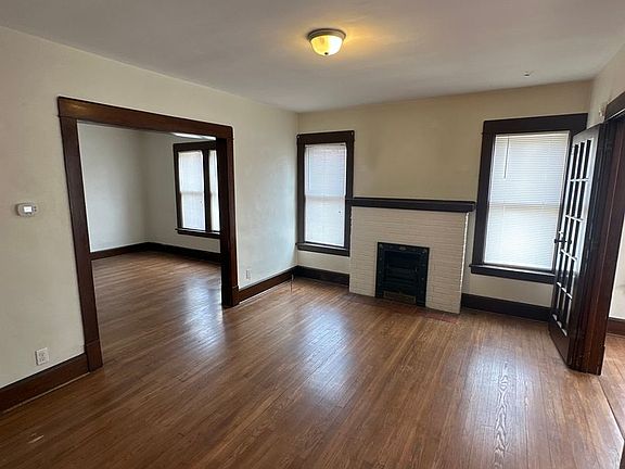3rd image of 429 S Broad St APT 1R