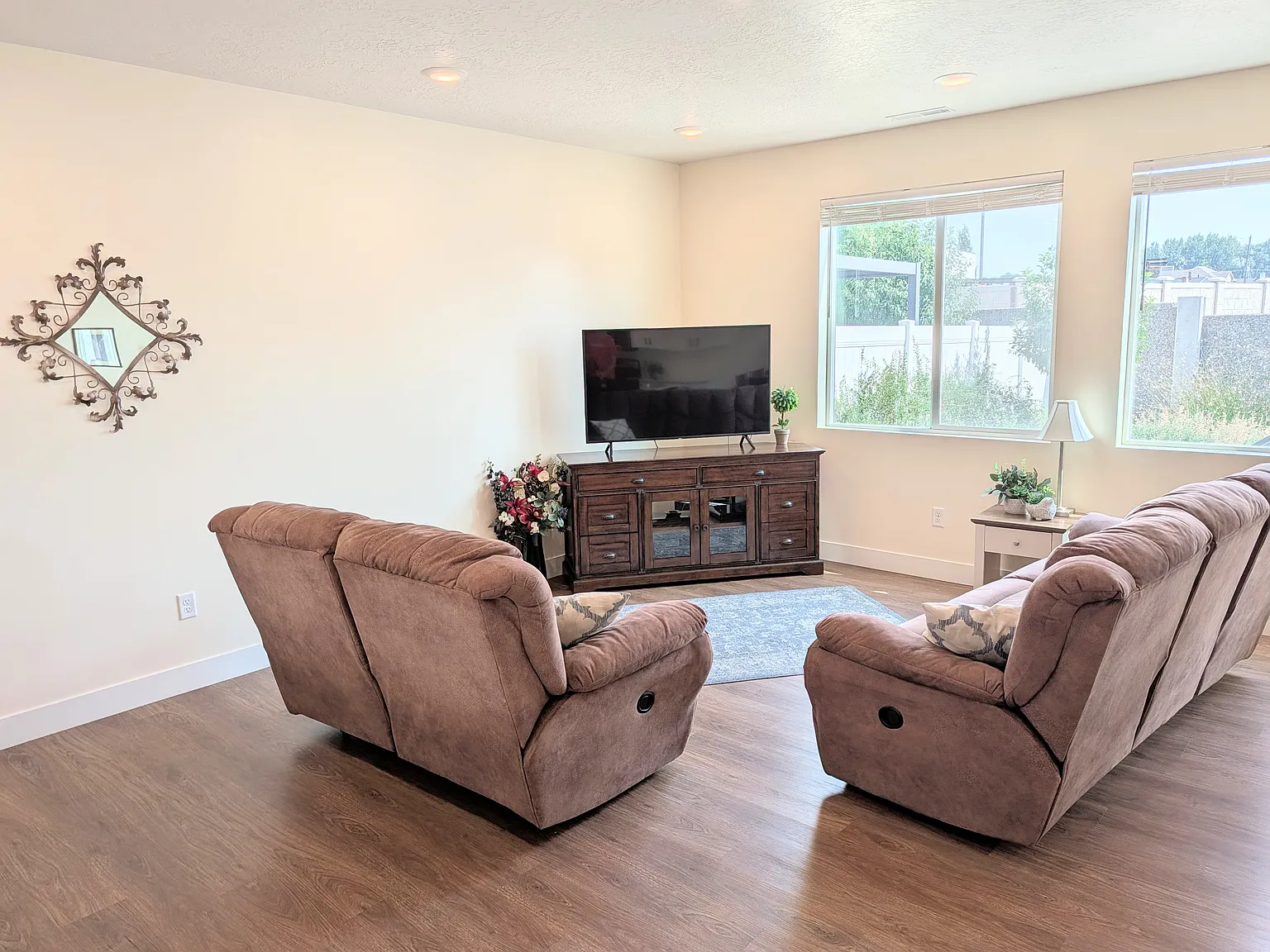 3 bed, 2.5 bath, 2110 sqft, $2,800 — Photo 4