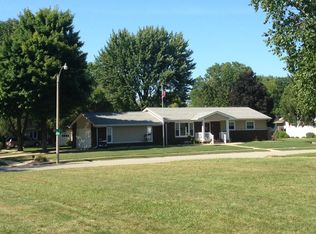 235 Saxon Dr, Springfield, IL 62704