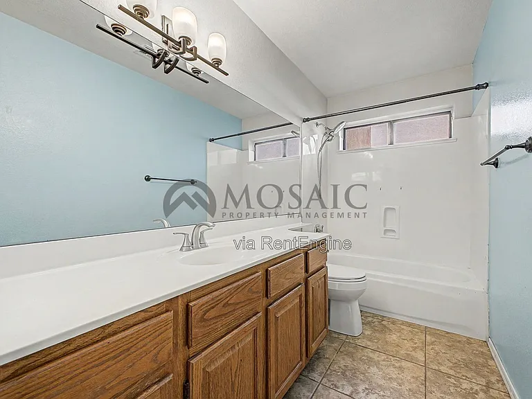 1819 E Cascade Dr — Photo 35