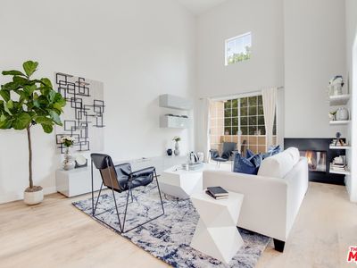 930 N Doheny Dr APT 306, West Hollywood, CA, 90069