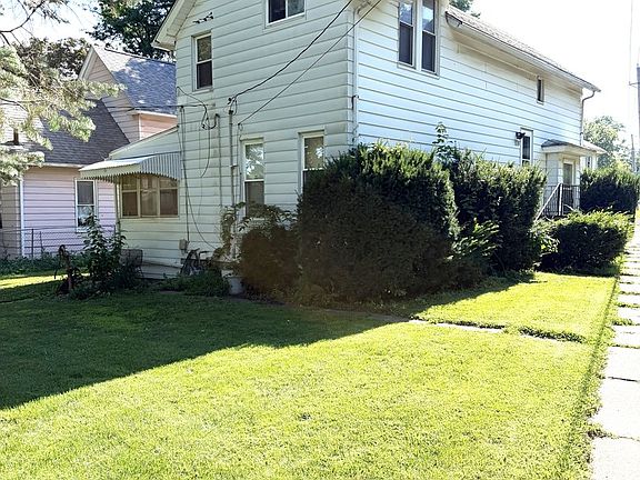 4th image of 739 N Howell St