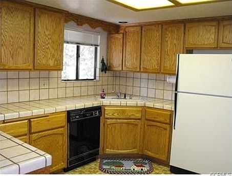 4th image of 384 Northern Cross Dr