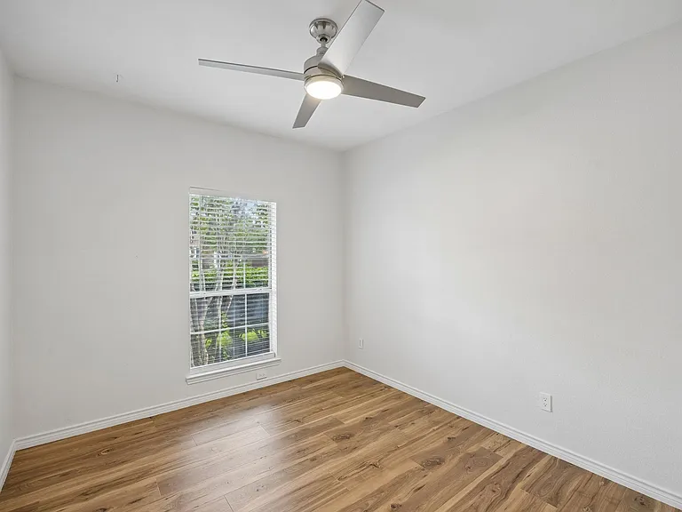 2809 Roper Dr — Photo 19