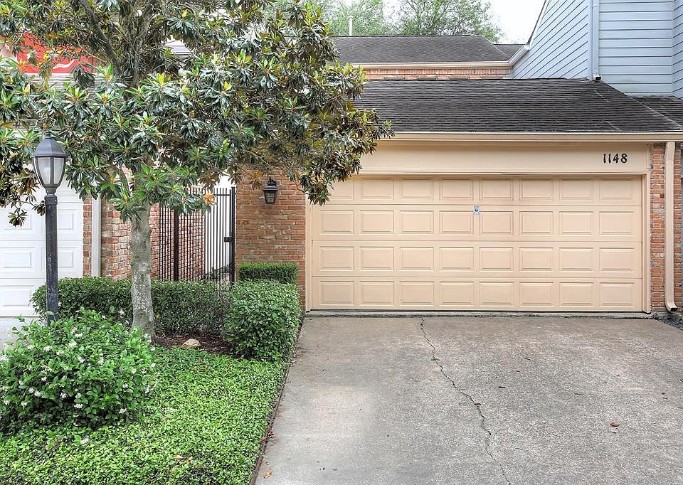 1st image of 1148 Fountain View Dr #205