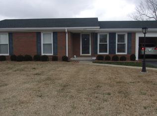 213 Millbrooke Dr, Hopkinsville, KY 42240