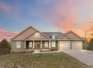 1031 Hidden Ridge Dr, Waco, KY 40385