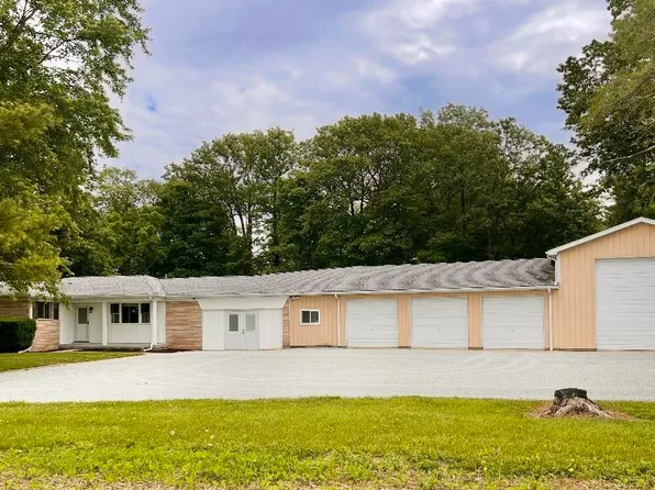 758 W 400th Rd S, Wabash, IN 46992