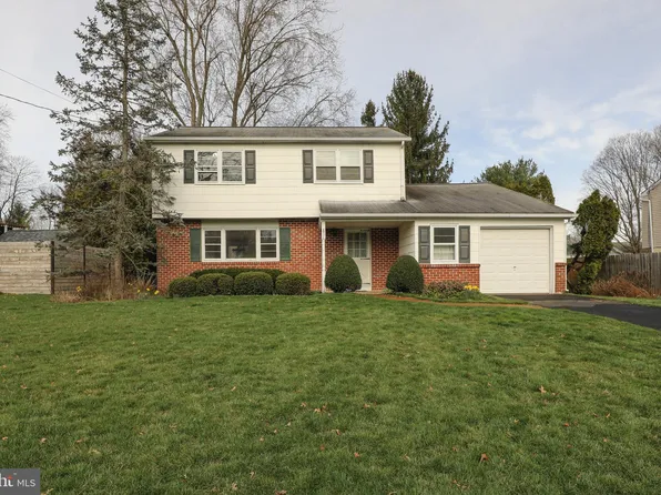 30 Crestland Ter, Doylestown, PA 18901
