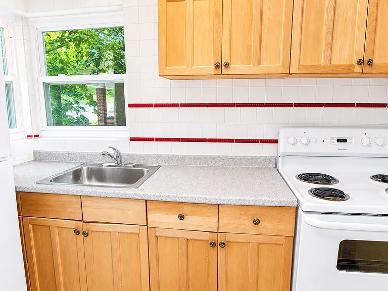 183 Morrison Dr — Photo 5