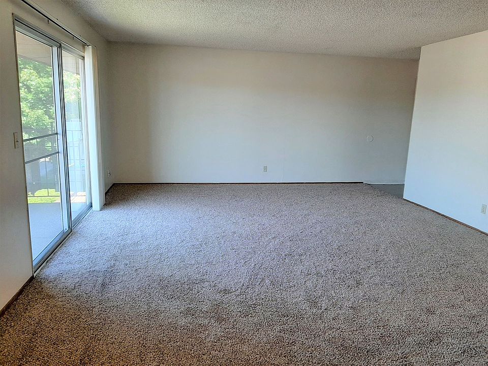 Lakewood Manor Apartments 1120 W Lockeford St Lodi CA Zillow