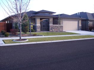 250 S Barkvine Way, Star, ID 83669