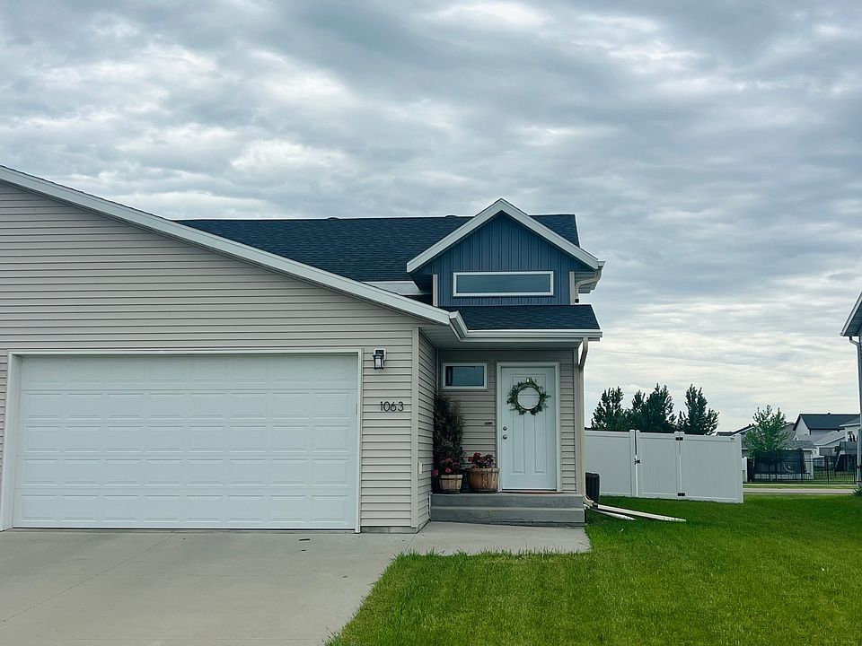 1st image of 1063 Barnes Dr W