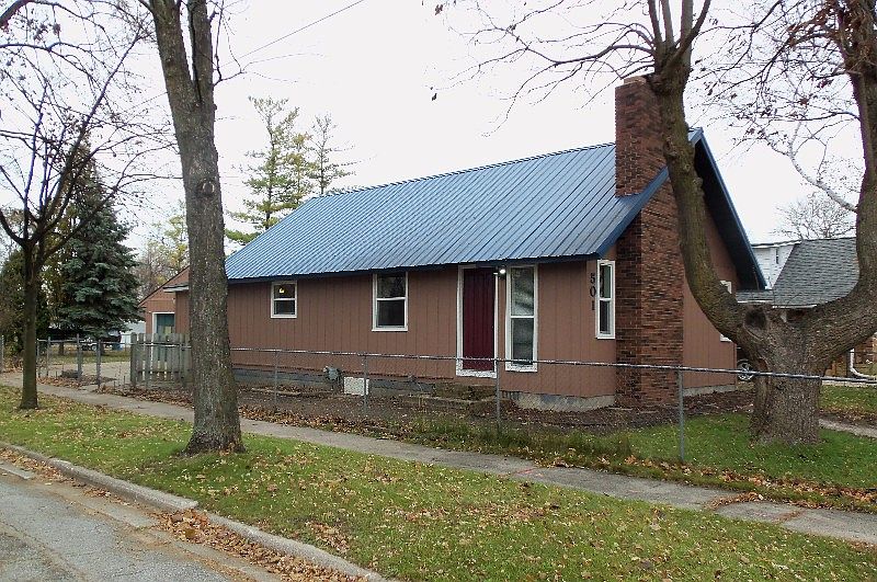 1st image of 501 Elm St