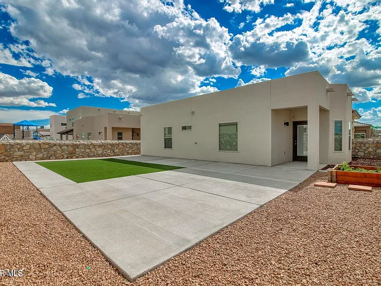 2148 William Caples St — Photo 16