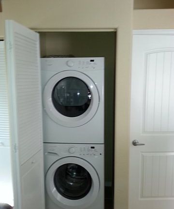 stackable washer and dryer included