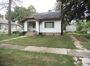 106 W Emily St, Mount Morris, IL 61054