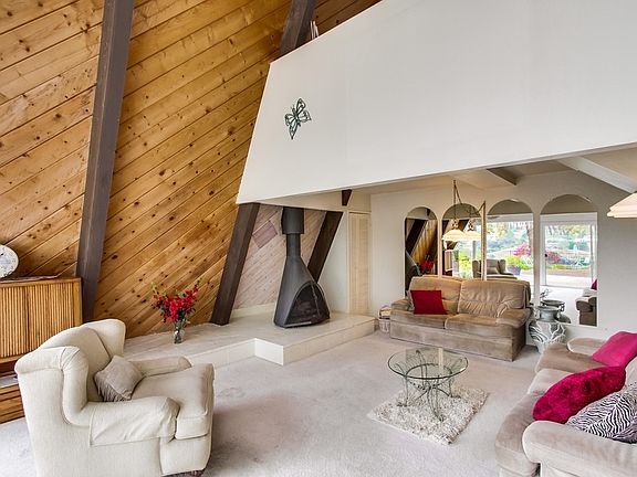 4th image of 2334 Peet Ln