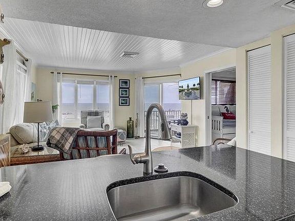 5th image of 9000 Palmetto Dr #F-204