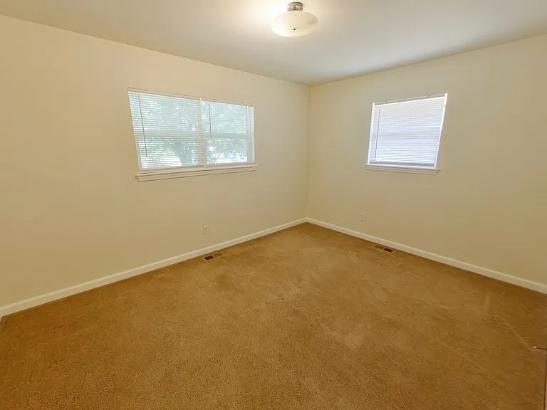 5112 E New Jersey Dr — Photo 4
