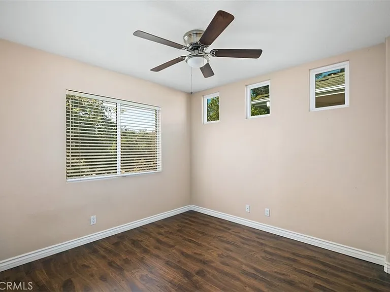 9 Acorn Rdg — Photo 33